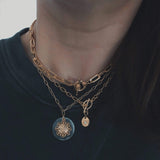Collier Vega